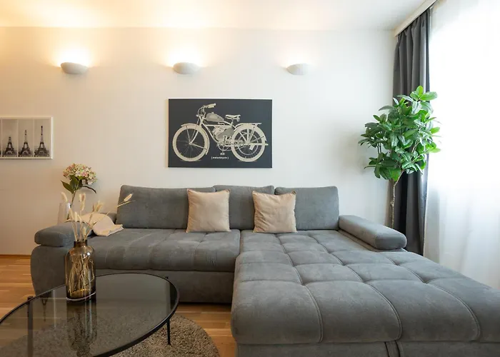 Charming With Balcony, Close To Stephansdom Cathedral Apartmán