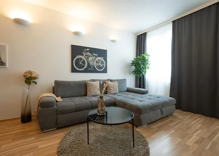 Charming With Balcony, Close To Stephansdom Cathedral * Vídeň