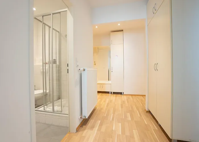 Charming With Balcony, Close To Stephansdom Cathedral Apartmán