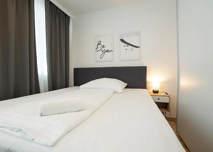 Charming With Balcony, Close To Stephansdom Cathedral Apartmán