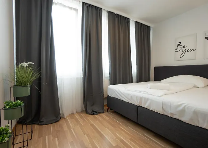 Charming With Balcony, Close To Stephansdom Cathedral * Vídeň