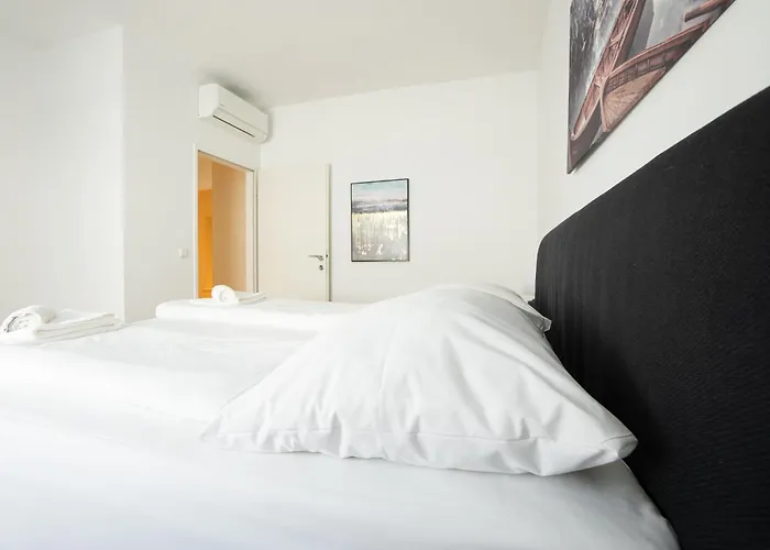 Apartmán Charming With Balcony, Close To Stephansdom Cathedral Vídeň