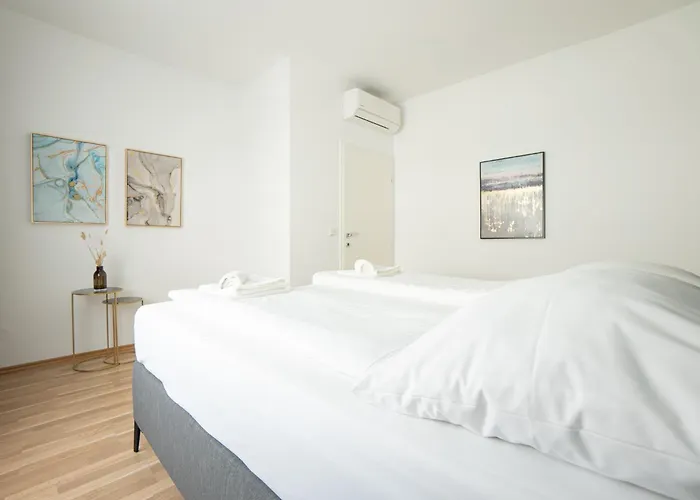 Charming With Balcony, Close To Stephansdom Cathedral * Vídeň